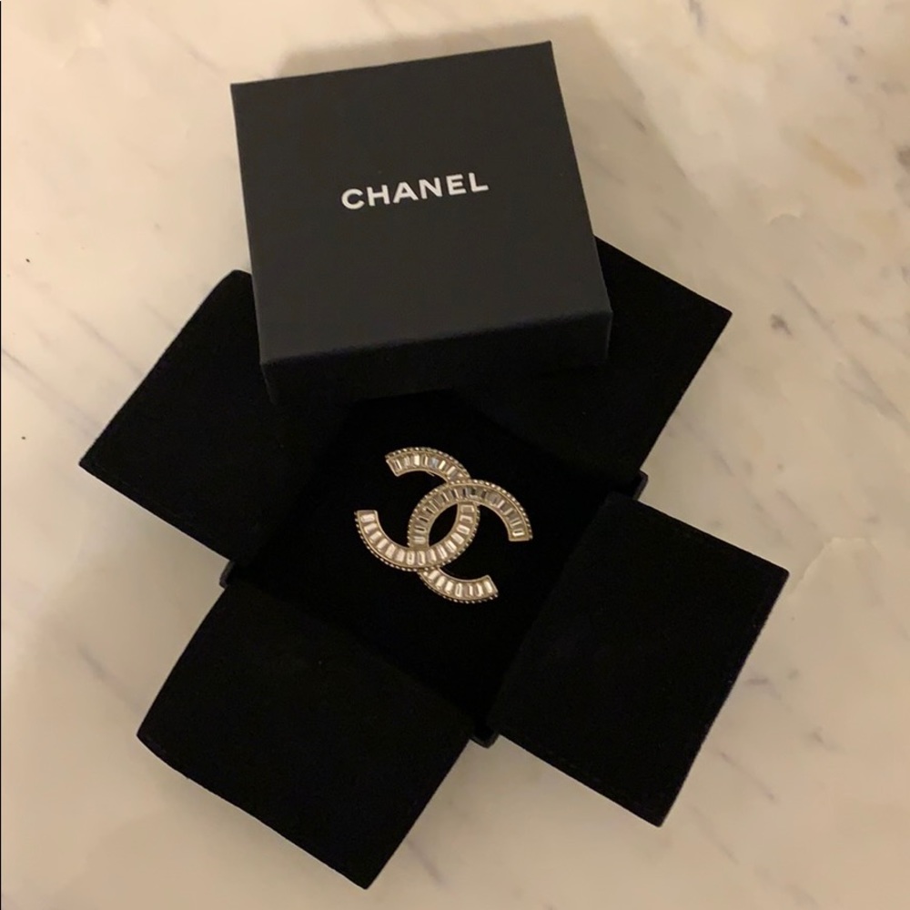 SOLD!!! Chanel Brooch